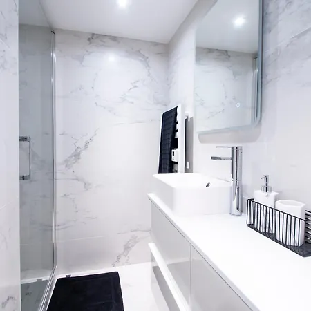 Apartment In - Eiffel Tower Area